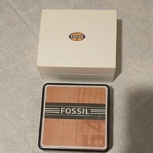 5/$15⛵Fossil Wooden Box with Logo and White Lid